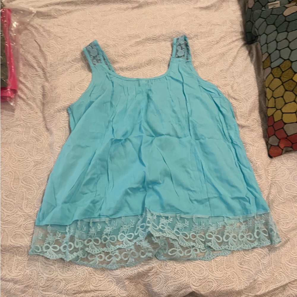 Blouse - Picture 2 of 3